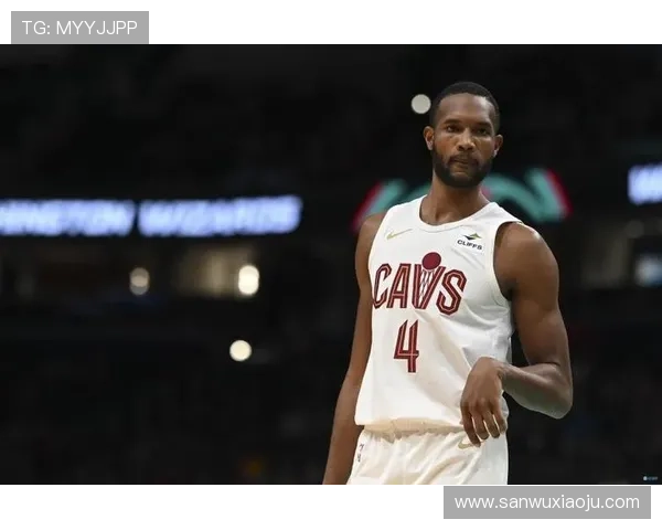 小莫布里首秀表现亮眼18分钟内贡献12分6板2助助力球队胜利